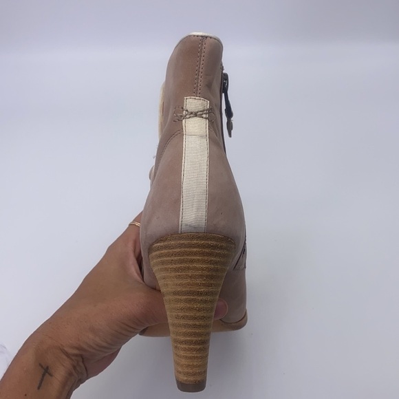 Timberland Boot Company - Marge Peep Toe Bootie Soft Leather Heel Size 6 - Picture 12 of 15